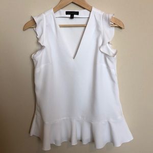 Ruffled white Banana Republic blouse Xs